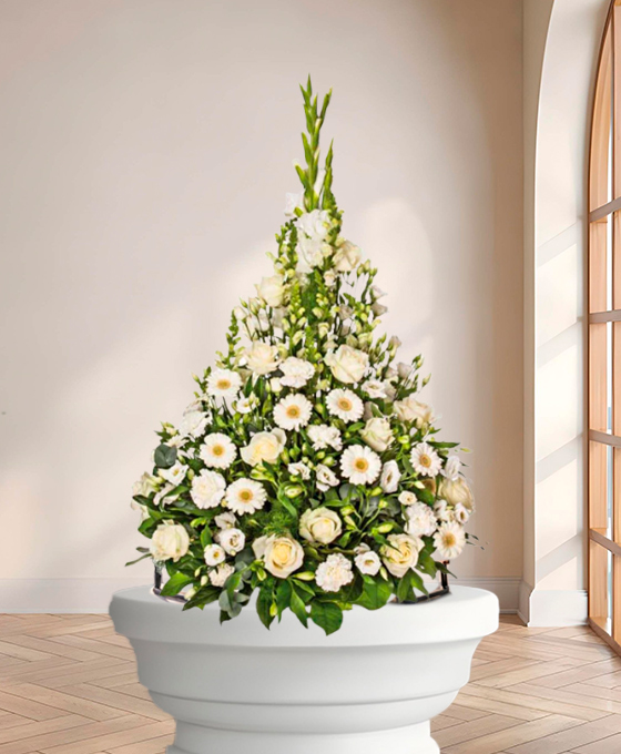 Coussin Roses Blanches — fleurs de deuil livrees a Paris