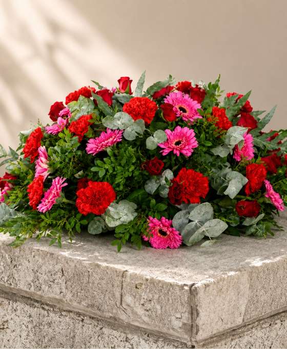 Recueillement Pourpre — fleurs de deuil livrées à Lyon